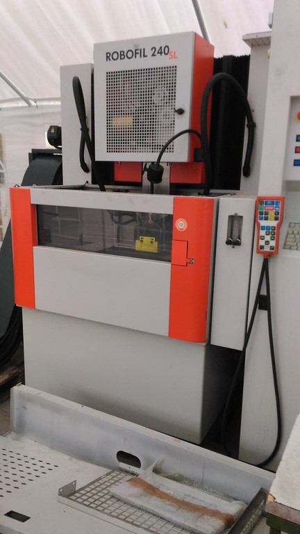 Elettroerosione a filo Charmilles ROBOFIL 240 SL Usata