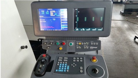 Centro di Lavoro HURCO VMX 24 ULTIMAX 4 USATO