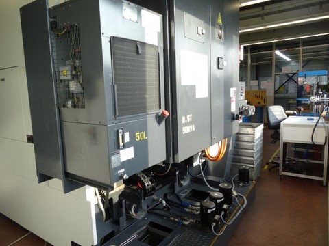 centro di lavoro 5 assi usato OKK VP400 Anno 2007 