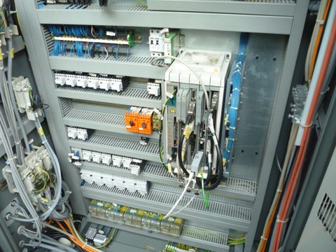 Centro di lavoro Deckel Maho DMC 50 V_ FSG INTERNATIONAL