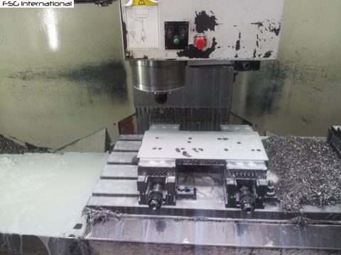 Centro di Lavoro HURCO VMX 40 USATO 
